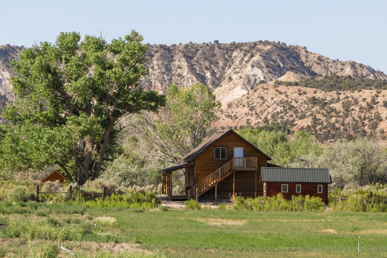 Cozy Henrieville Cabin 18 Mi To Bryce Canyon Np! Exteriör bild